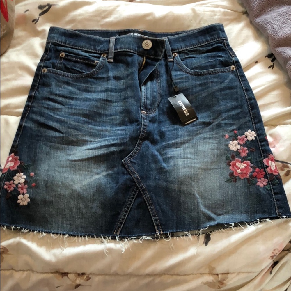 Denim skirt